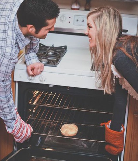 creative-pregnancy-announcement-card-12__605