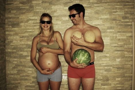 creative-pregnancy-announcement-card-47__605